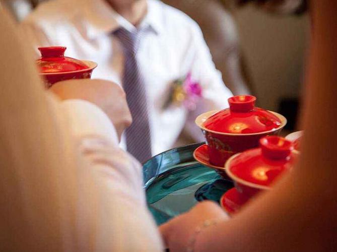 传统中式婚礼新人敬茶礼仪 - 广州婚庆公司馨爱婚礼策划